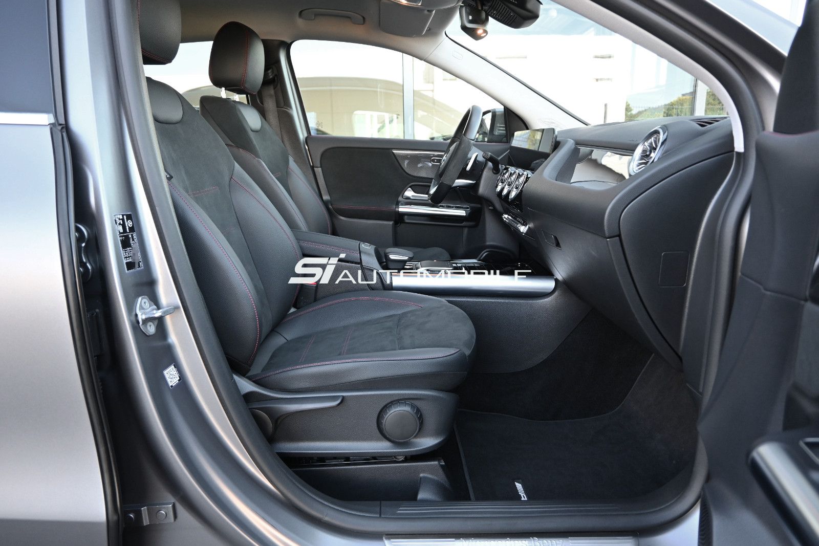 Fahrzeugabbildung Mercedes-Benz GLA 220 d 4M. AMG °ACC°AHK°STHZG°360°8x19-ZOLL°