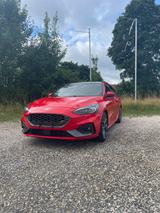 Ford Focus 2,3 EcoBoost ST Styling-Paket Turnier ... - Ford Focus: Styling