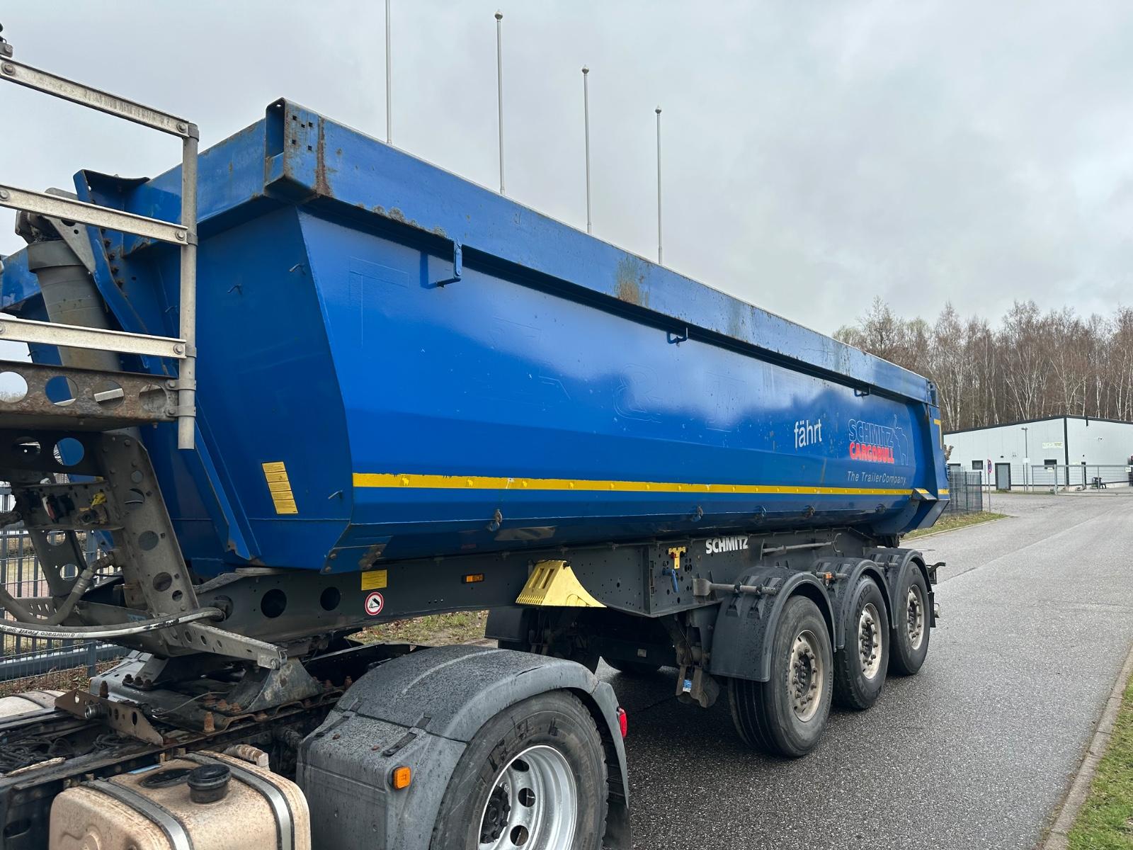 Schmitz Cargobull SKI 24 Kippmulde Liftachse Rollplane