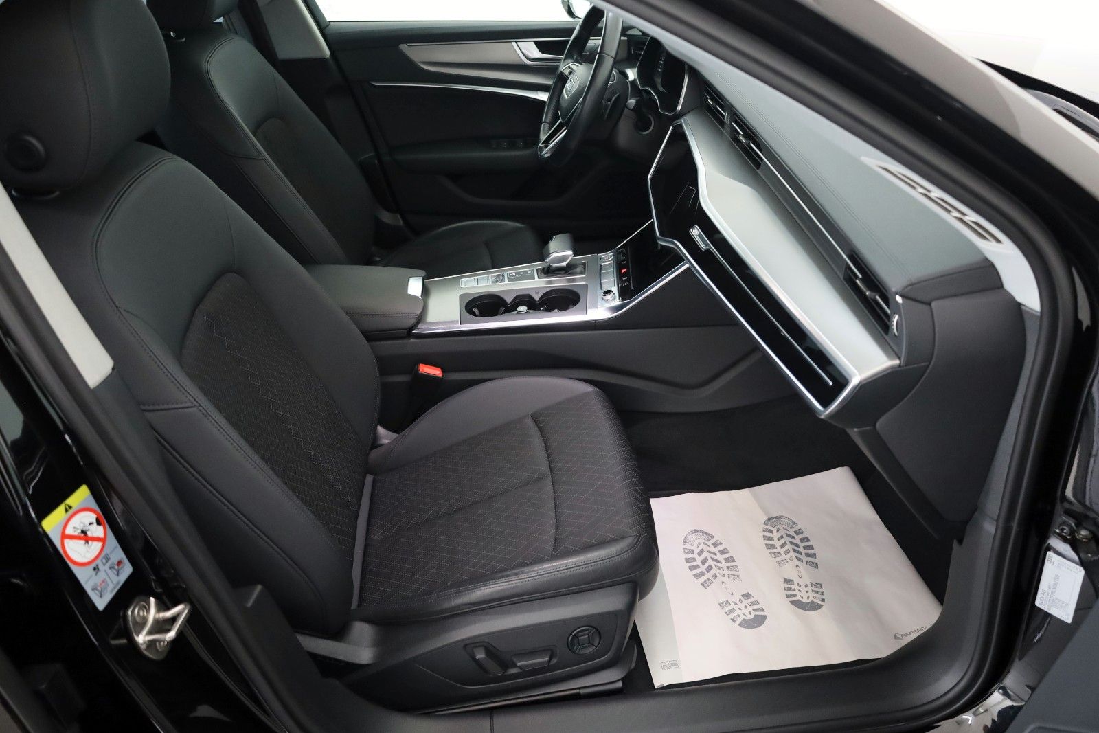 Fahrzeugabbildung Audi A6 Lim. 40 TDI design T.Leder,Navi,LED,ACC,SR+WR