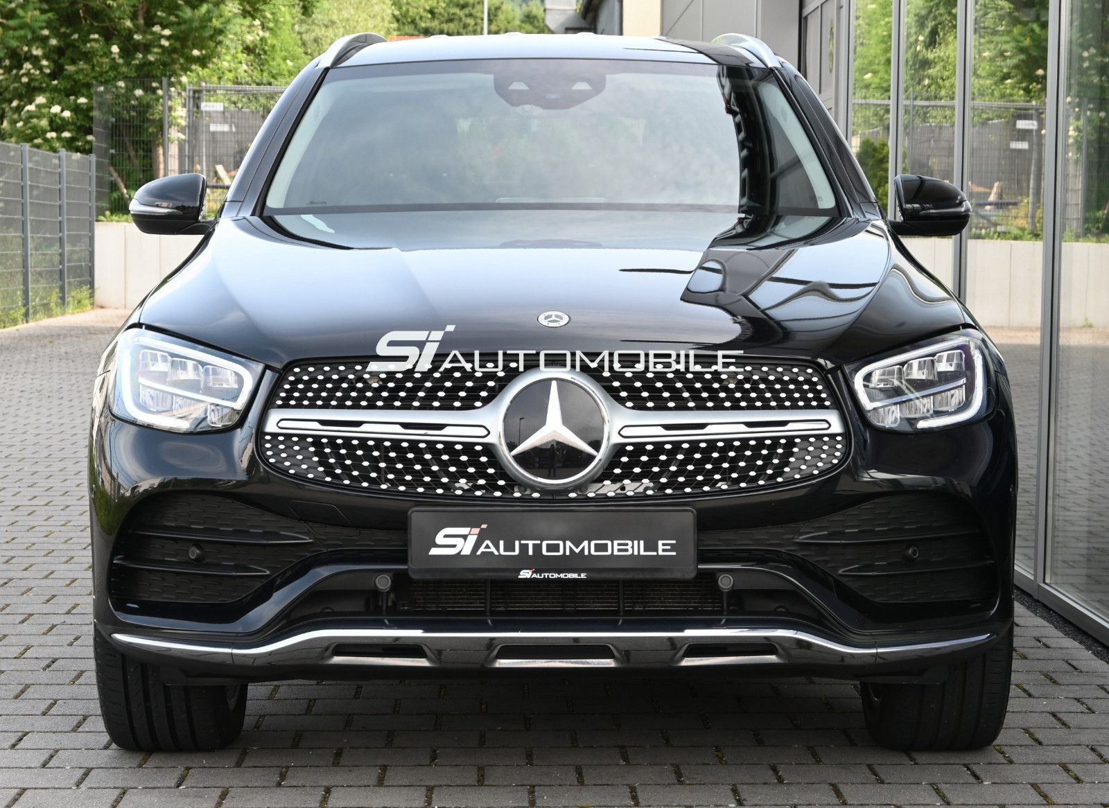 Fahrzeugabbildung Mercedes-Benz GLC 300 de 4MAT. AMG LINE °ACC°HEAD-UP°MEMORY°