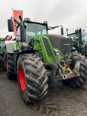 Fendt 828 Vario S4 Profi Plus