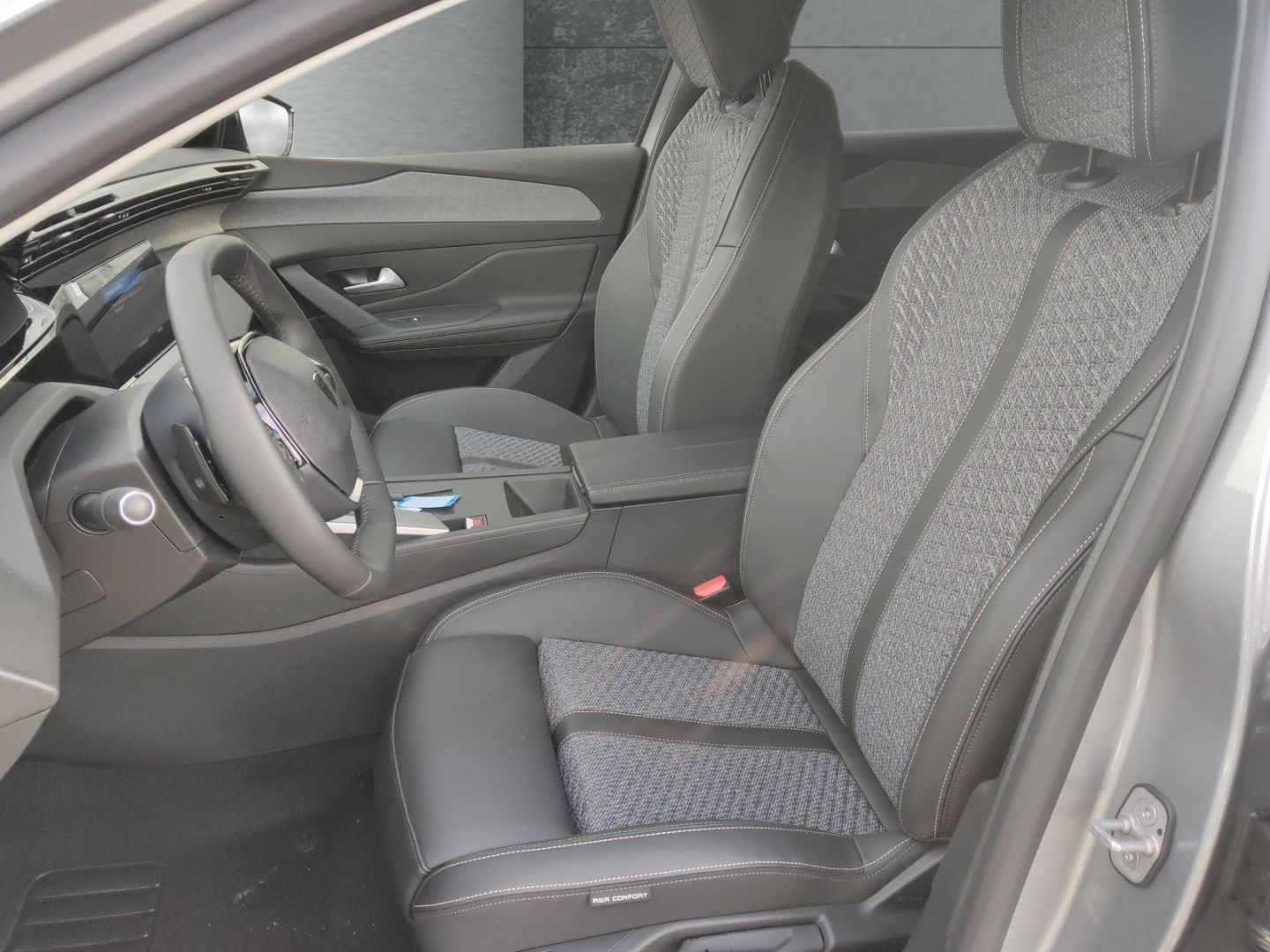 Peugeot 308 - Bild 8