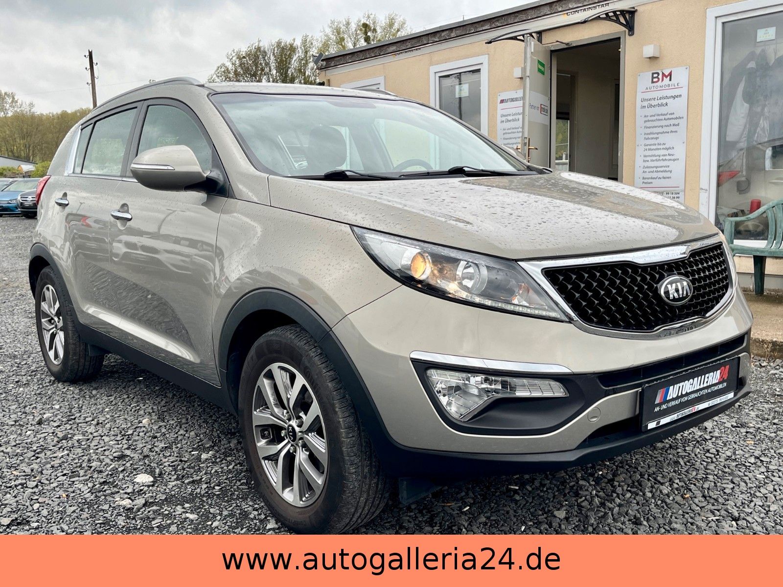 Fahrzeugabbildung Kia Sportage Attract 2WD 1.6 GDI Navi Kamera Tempoma