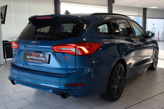 Fahrzeugabbildung Ford Focus Turnier ST 2.3 Eco |1HAND|B&O|KAMERA|LED|