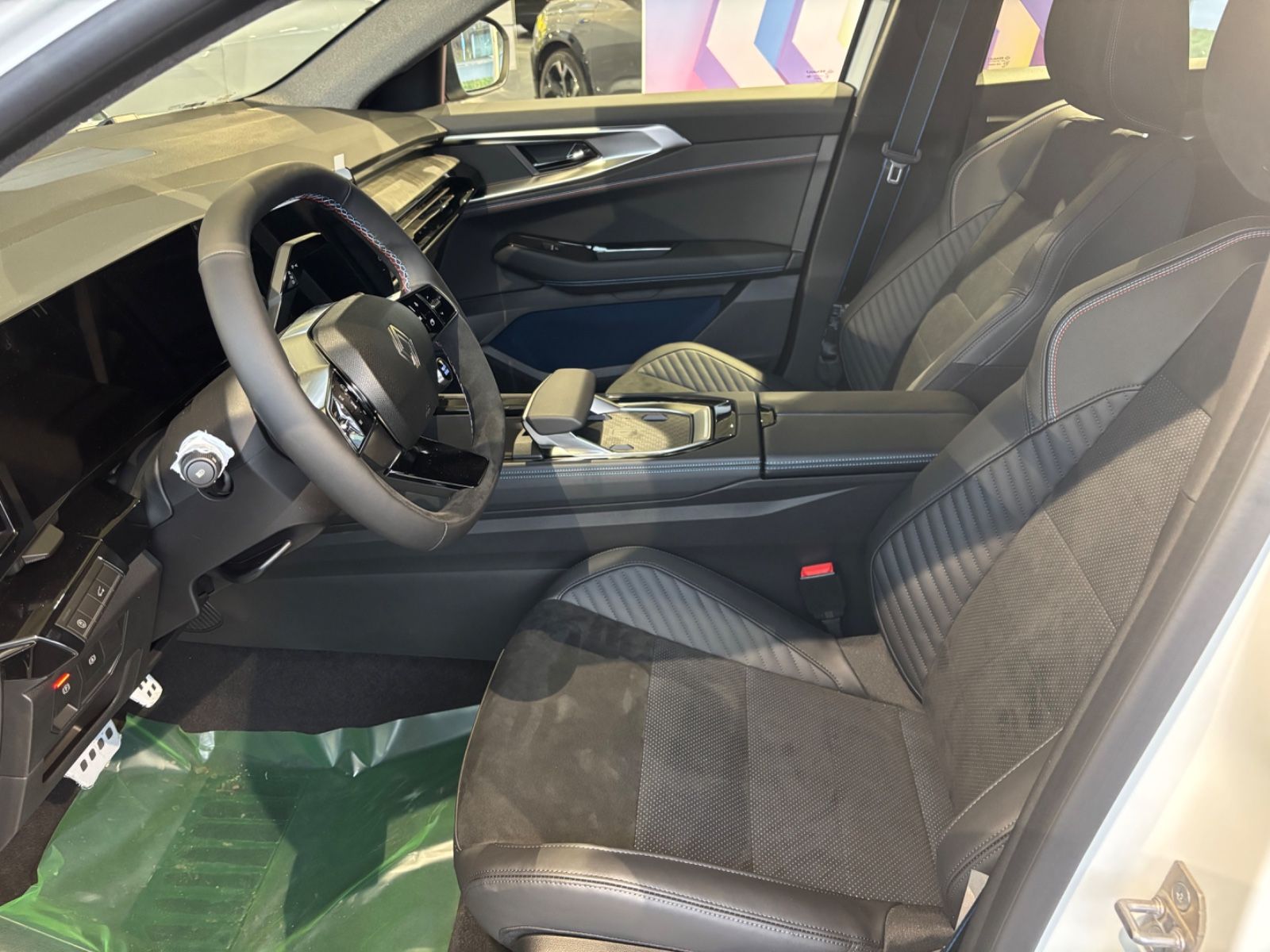 Fahrzeugabbildung Renault Rafale 200 E-Tech Full Hybrid Esprit Alpine