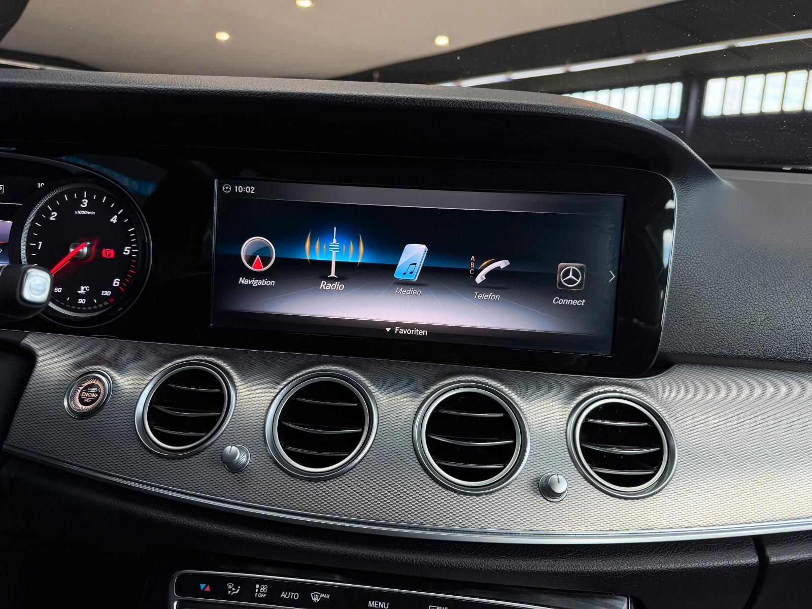 Mercedes-Benz E220d4Matic T9G-TRONIC+Burmester+ACC+LED+Rückfk.