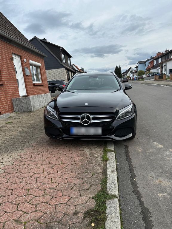 Image of Mercedes-Benz C 220