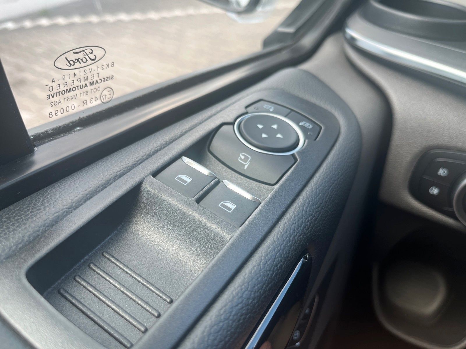 Ford Tourneo Custom 320 L1H1 VA MH Titanium – Bild 19