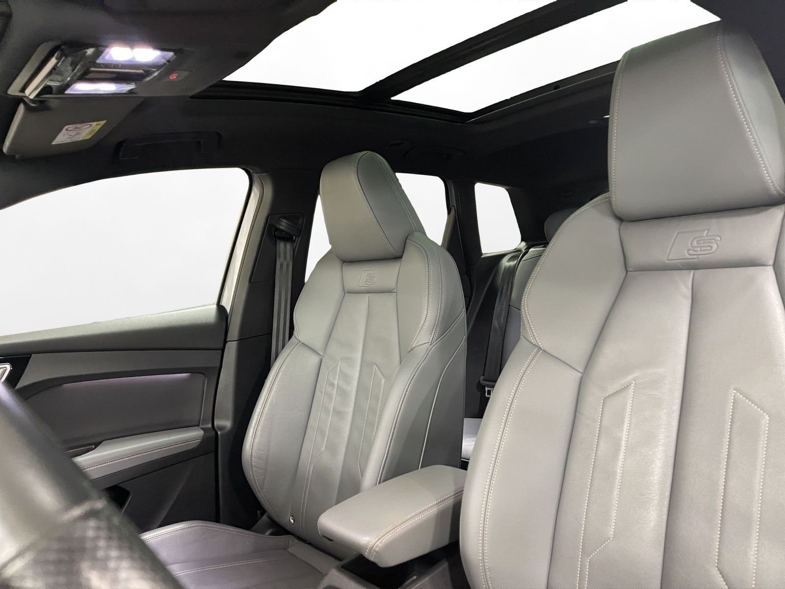 Audi Q4 e-tron 50 qu. Edition One AHK Pano Matrix LM  foto 10