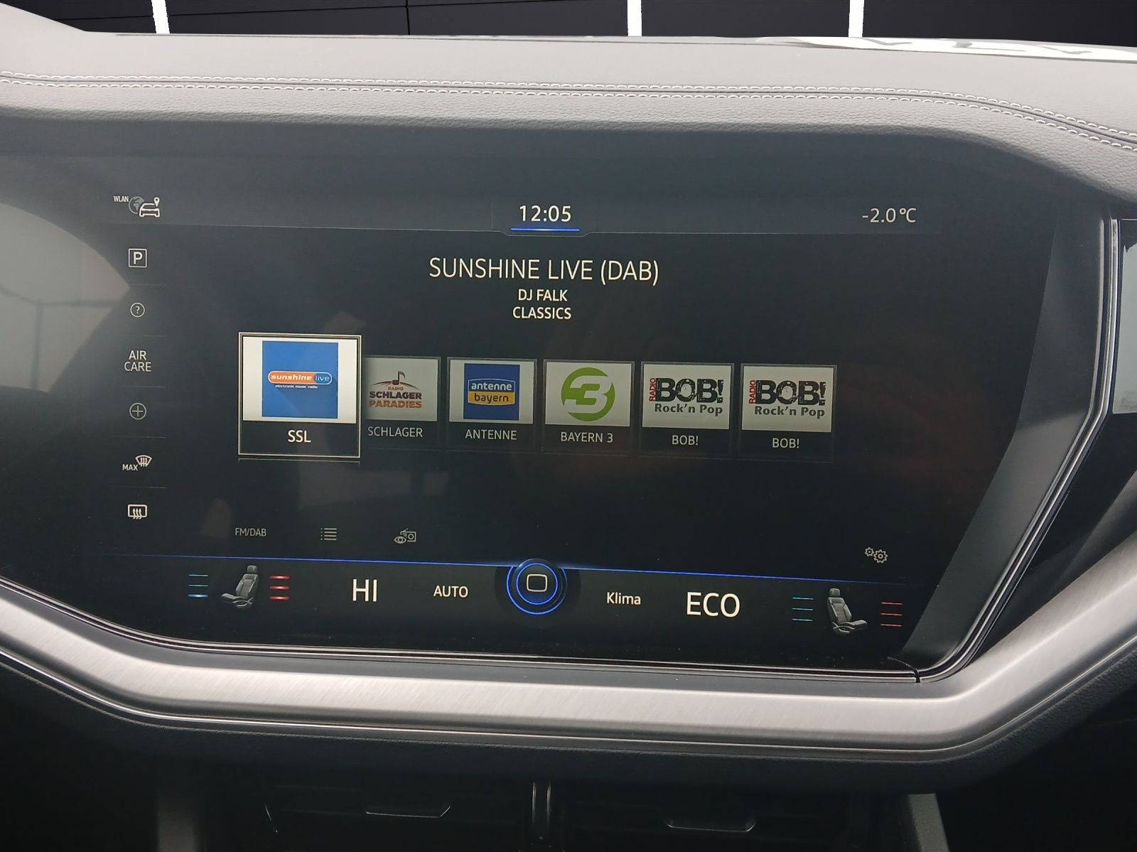 Fahrzeugabbildung Volkswagen Touareg eHybrid Elegance 4M Matrix AHK HUD Pano