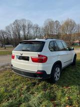 BMW X5 xDrive30d - Top-Zustand - BMW X5 aus 2009 mit Diesel-Antrieb