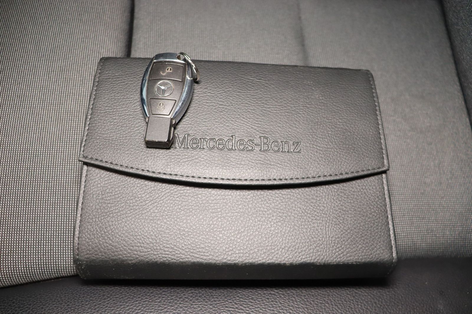 Fahrzeugabbildung Mercedes-Benz A 180 d * Navi * PDC * HU/AU neu