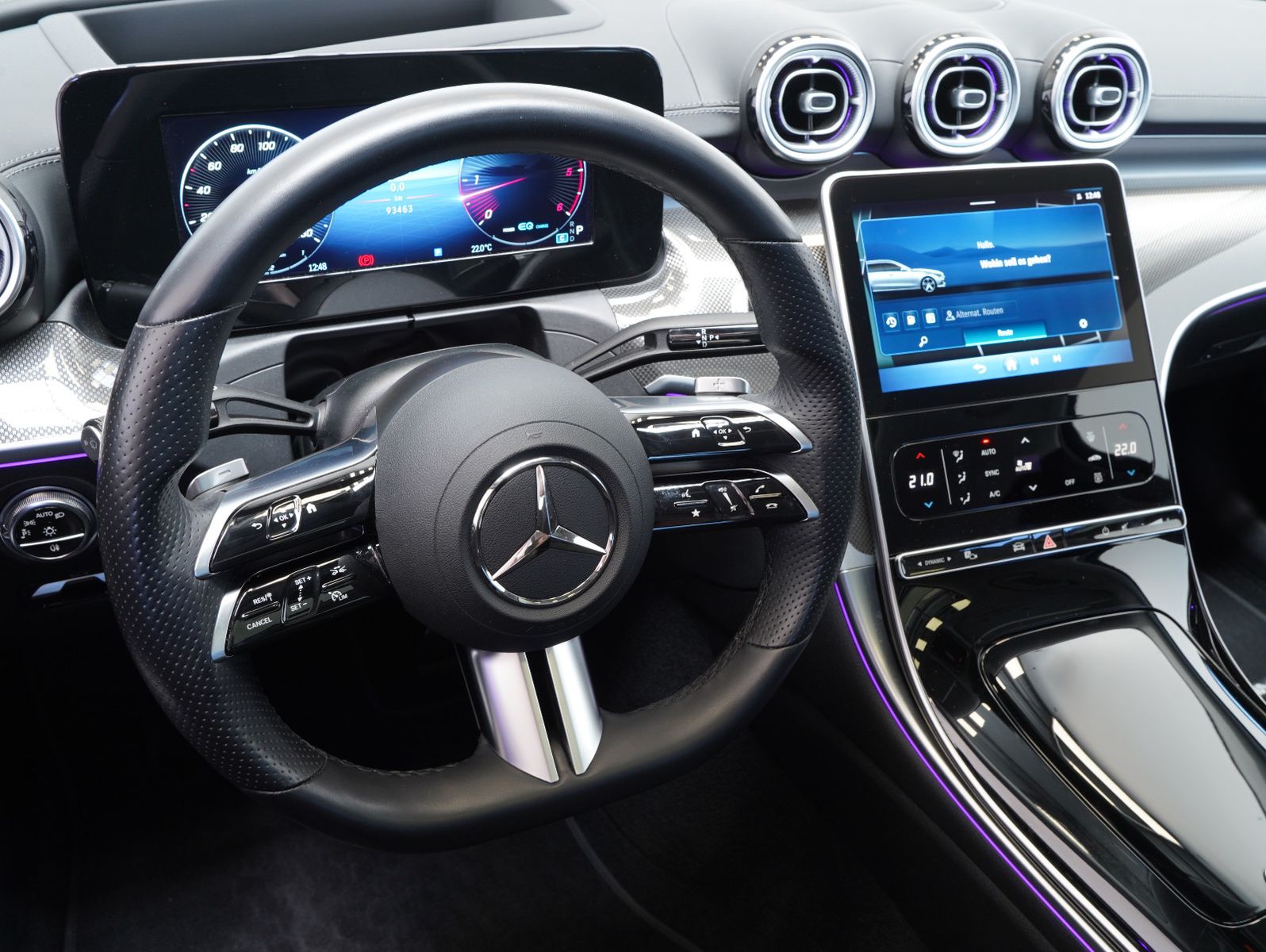 Fahrzeugabbildung Mercedes-Benz C 220 T d AMG Line DISTRONIC/PANORAMA/AHK