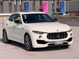 Maserati Levante 3.0 V6 430HP Modena S Auto 4WD 21 Zoll - weiße Maserati Levante