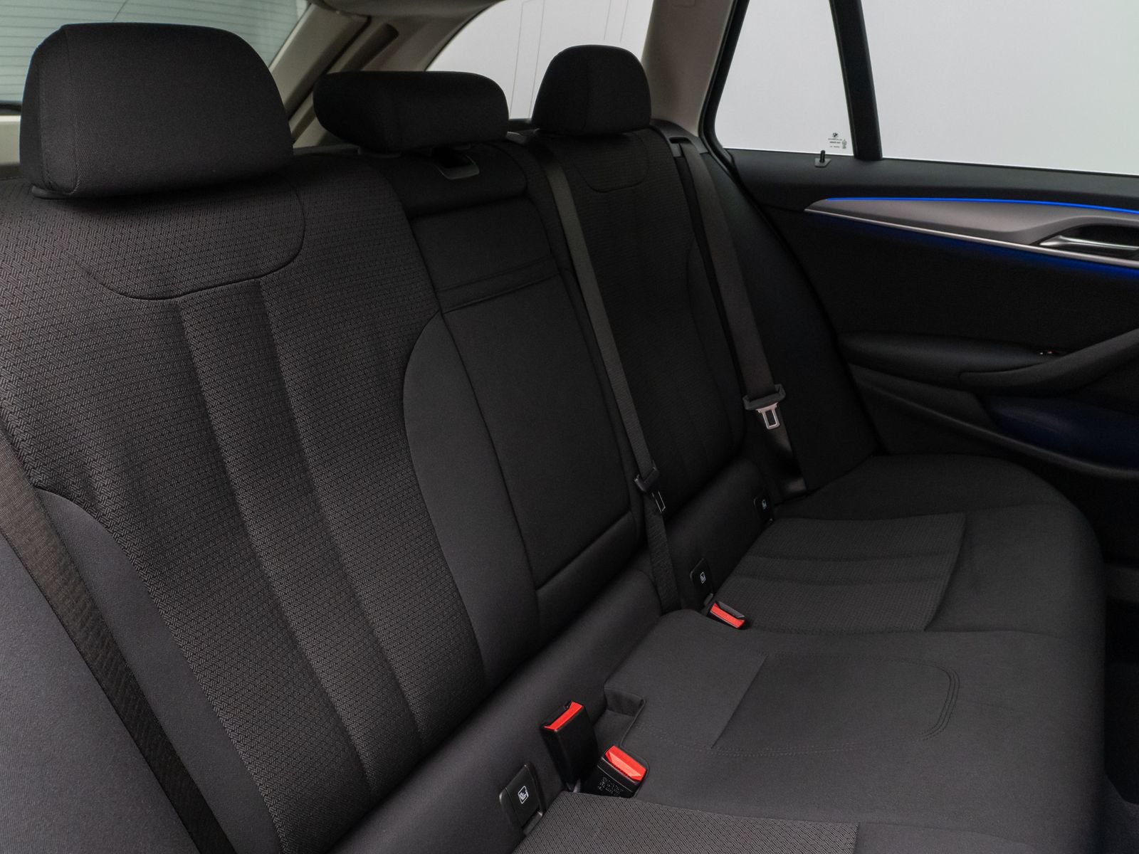 Fahrzeugabbildung BMW 520d xD Kamera Laser HUD DAB HiFi Stop&Go MSport
