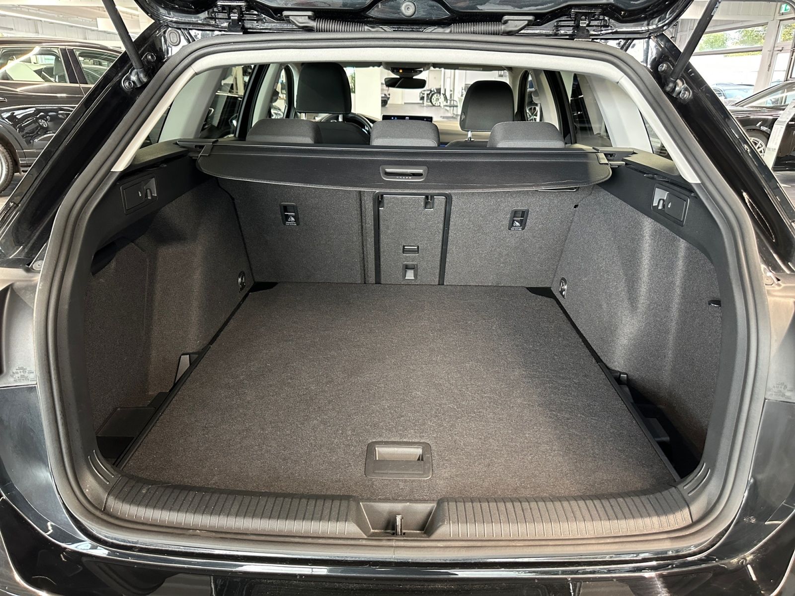 Volkswagen Golf - Bild 9