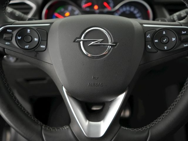 Grandland X PLUG-IN HYBRID ULTIMATE AUTOMATIK 4X