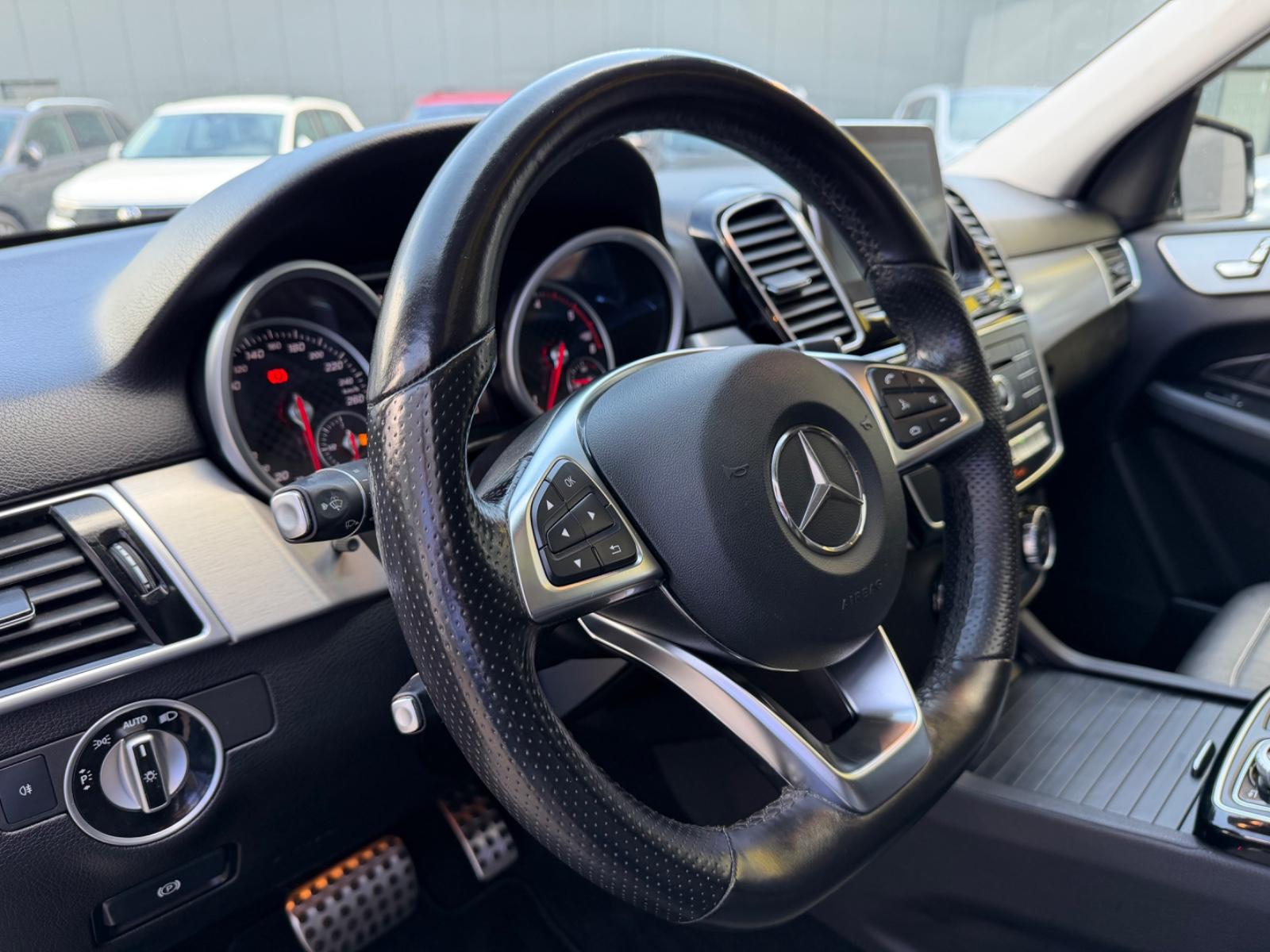 Mercedes-Benz GLE 350 d 4Matic AMG/LEDER/NAVI/LED/AHK/