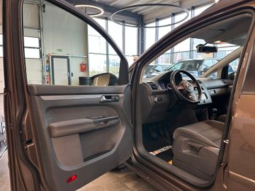 MYAUTOCENTER – Gebraucht- und Jahreswagen mit Werkstattservice in Pfaffenhofen Volkswagen Touran Comfortline *7-Sitzer*Freisprech*Klima*