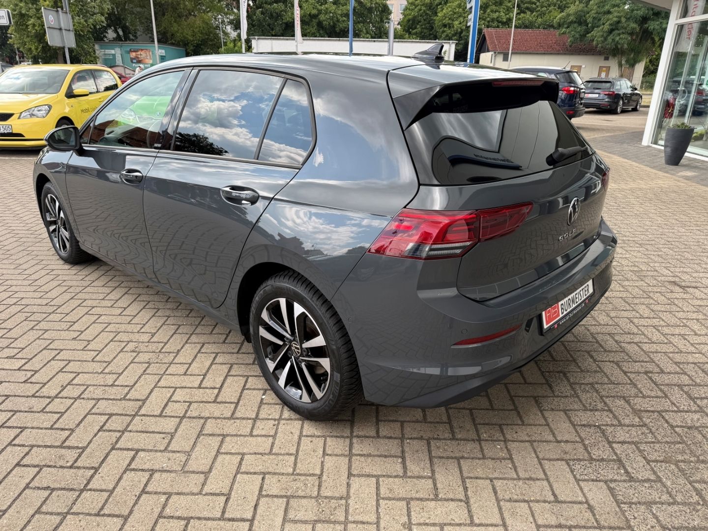 Fahrzeugabbildung Volkswagen Golf VIII United 1,5 TSI Navi Digi Cockpit LED A
