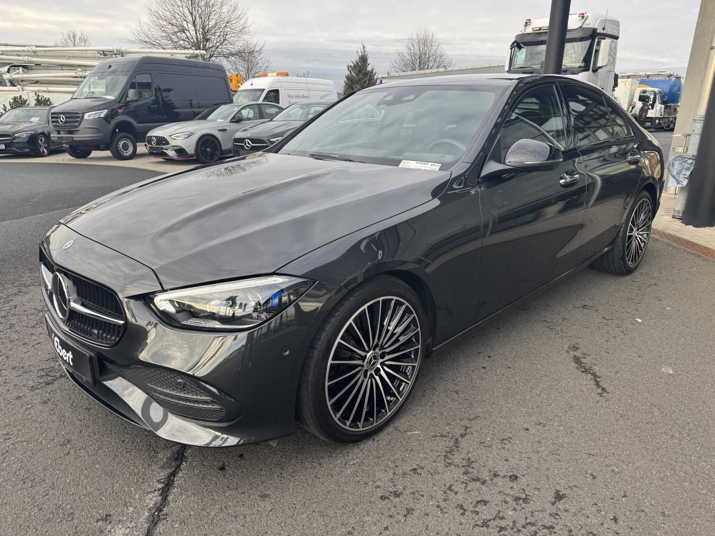 Fahrzeugabbildung Mercedes-Benz C 300d 9G AMG19'+Avantgarde+Distr+Digital +Ambie
