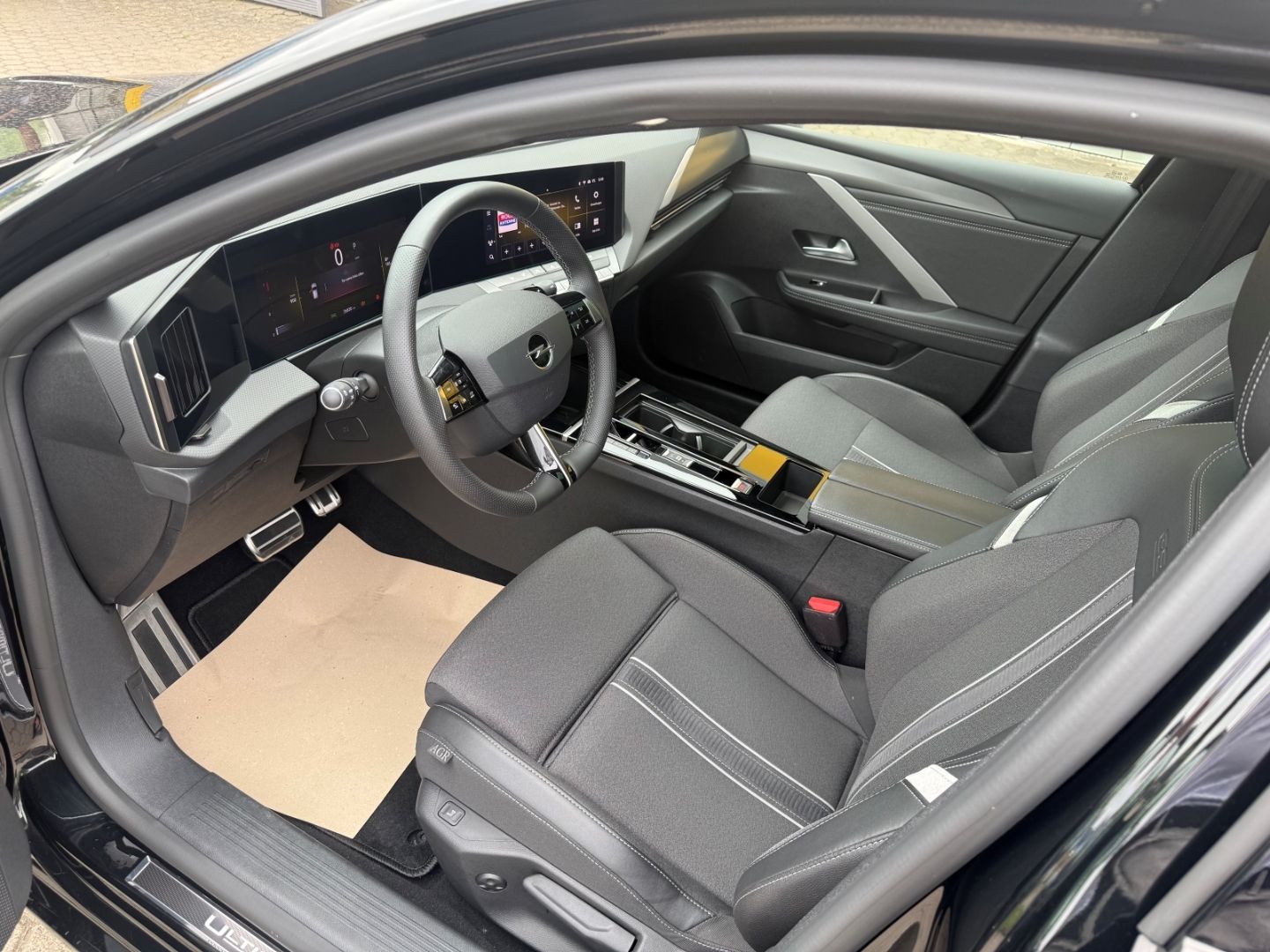 Fahrzeugabbildung Opel Astra L Ultimate Paket SHZ+LHZ+HUD+Kamera+Pano