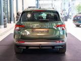Skoda Karoq 2.0 TDI Style 4x4 emerald grün AHK ACC LED - Skoda Autos von Händlern