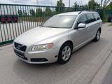 Volvo V70 Kombi Momentum - gebrauchte Volvo V70 aus dem Jahr 2010