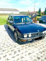 BMW Bmw 518 26.10.1983 - BMW 518 mit Benzin-Antrieb