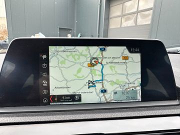 BMW 118 i Edition Sport Line Shad*LED*Navi*Leder*