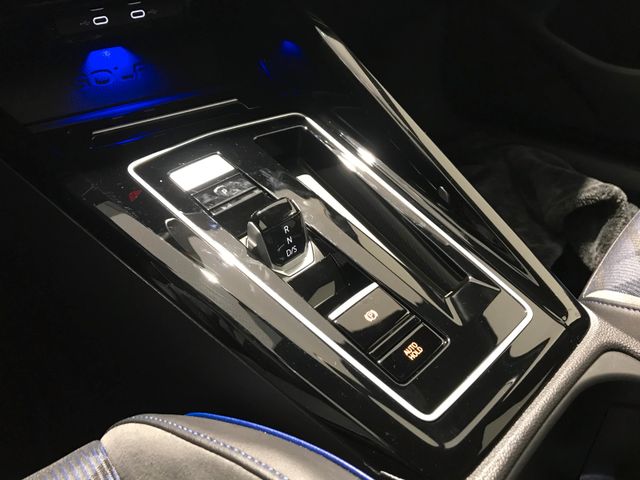 Volkswagen Golf 8 R 4Motion Lim. 2.0 TSI DSG LED NAVI CAM