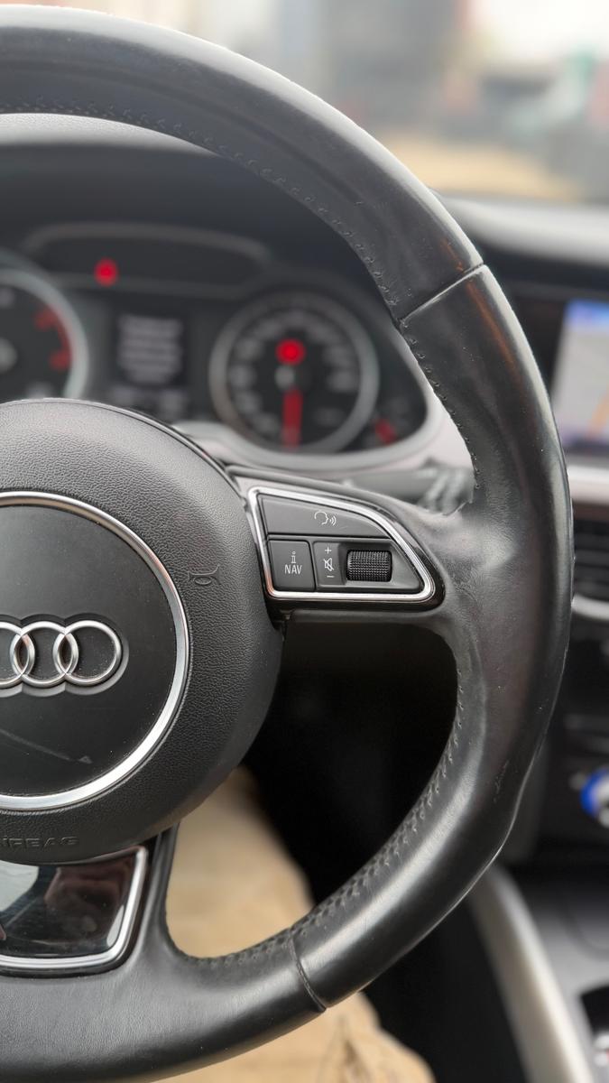 Audi A4 2013 — photo 24