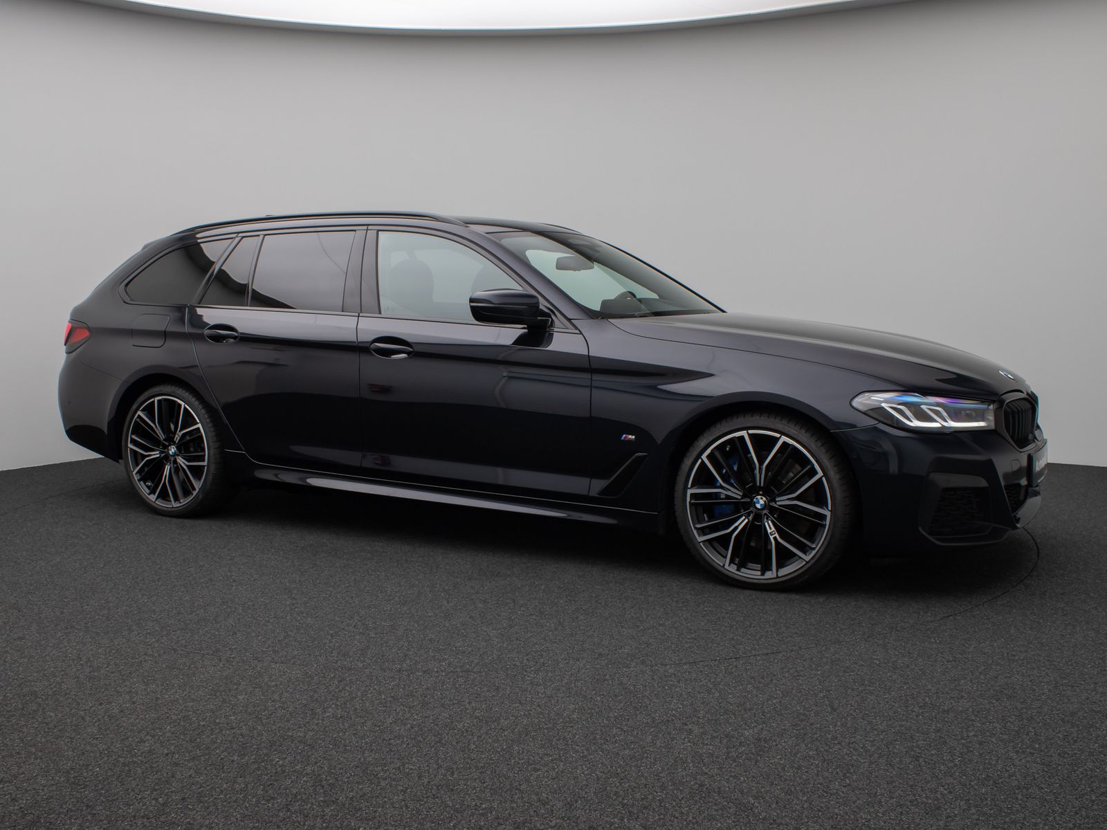 Fahrzeugabbildung BMW 540d xD M Sport Panoram Kamera Laser HUD DAB H/K