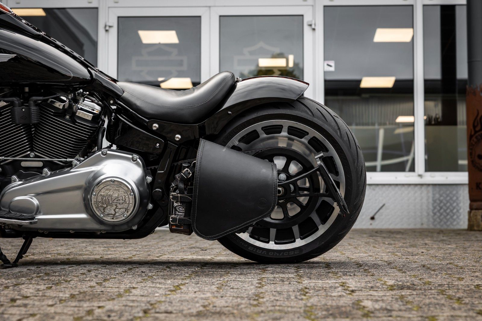 Fahrzeugabbildung Harley-Davidson FLFBS FAT BOY SOFTAIL 114 -JEKILL&HYDE-