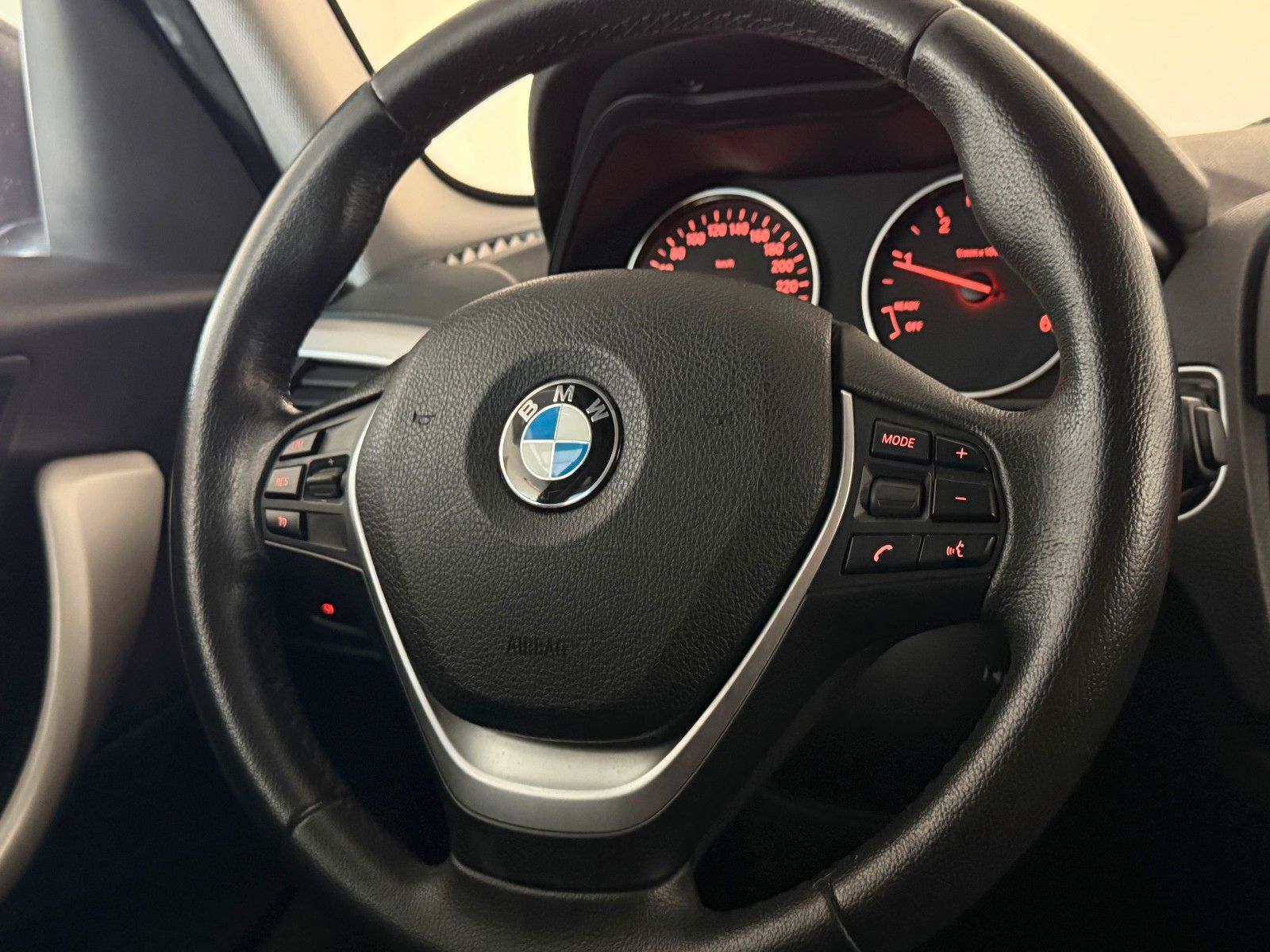 Fahrzeugabbildung BMW 116 d Efficient Dynamics Edition/NAVI/SHZ/KLIMA