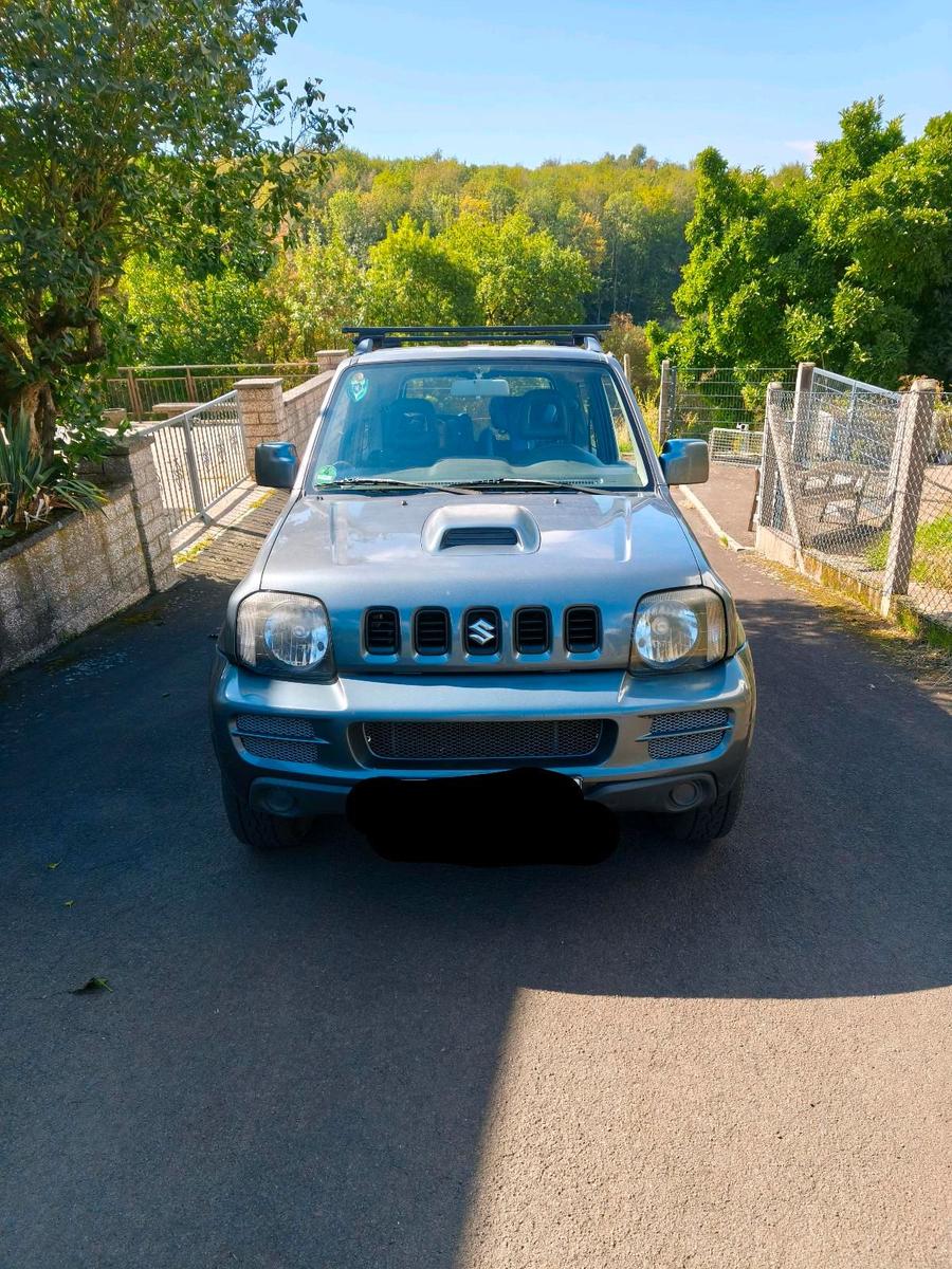 Suzuki Jimny 2007 — rear view