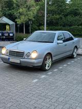 Mercedes-Benz W 210 E 320 ELEGANCE (H-Kennz. ab 01/26 mögl.!) - gebrauchte Mercedes-Benz E 320 aus dem Jahr 1996