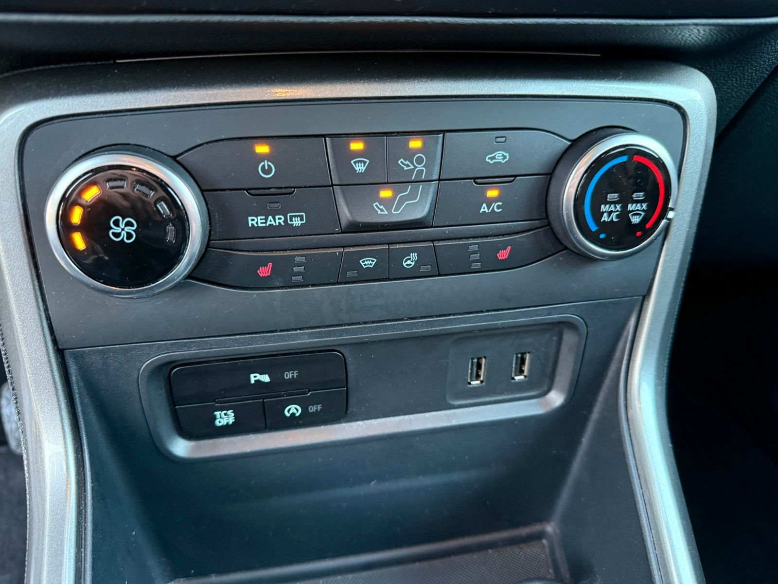 Fahrzeugabbildung Ford EcoSport Trend COOL&CONNECT+SITZHZG+WINDSCH HZG+