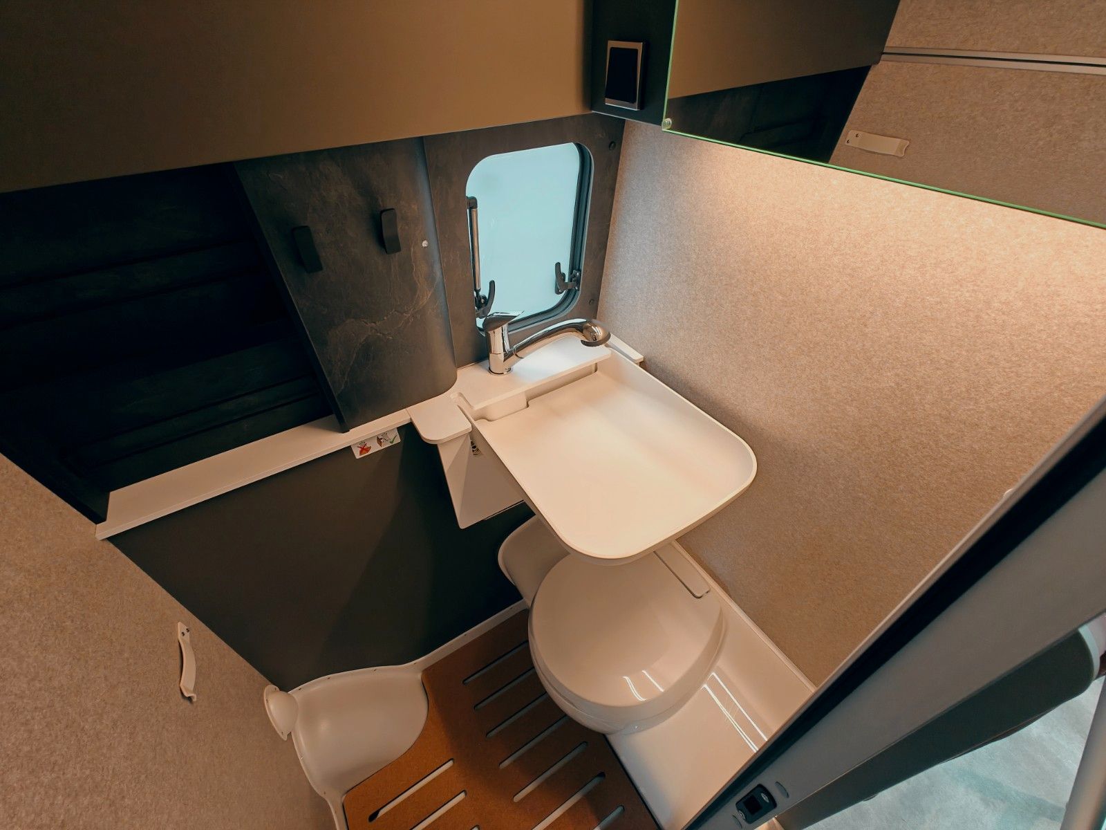 Fahrzeugabbildung HYMER / ERIBA / HYMERCAR GRAND CANYON S 600 4x4 RSX ONE by palmo
