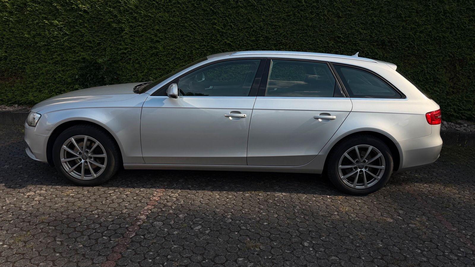 Audi A4 2012 — photo 6