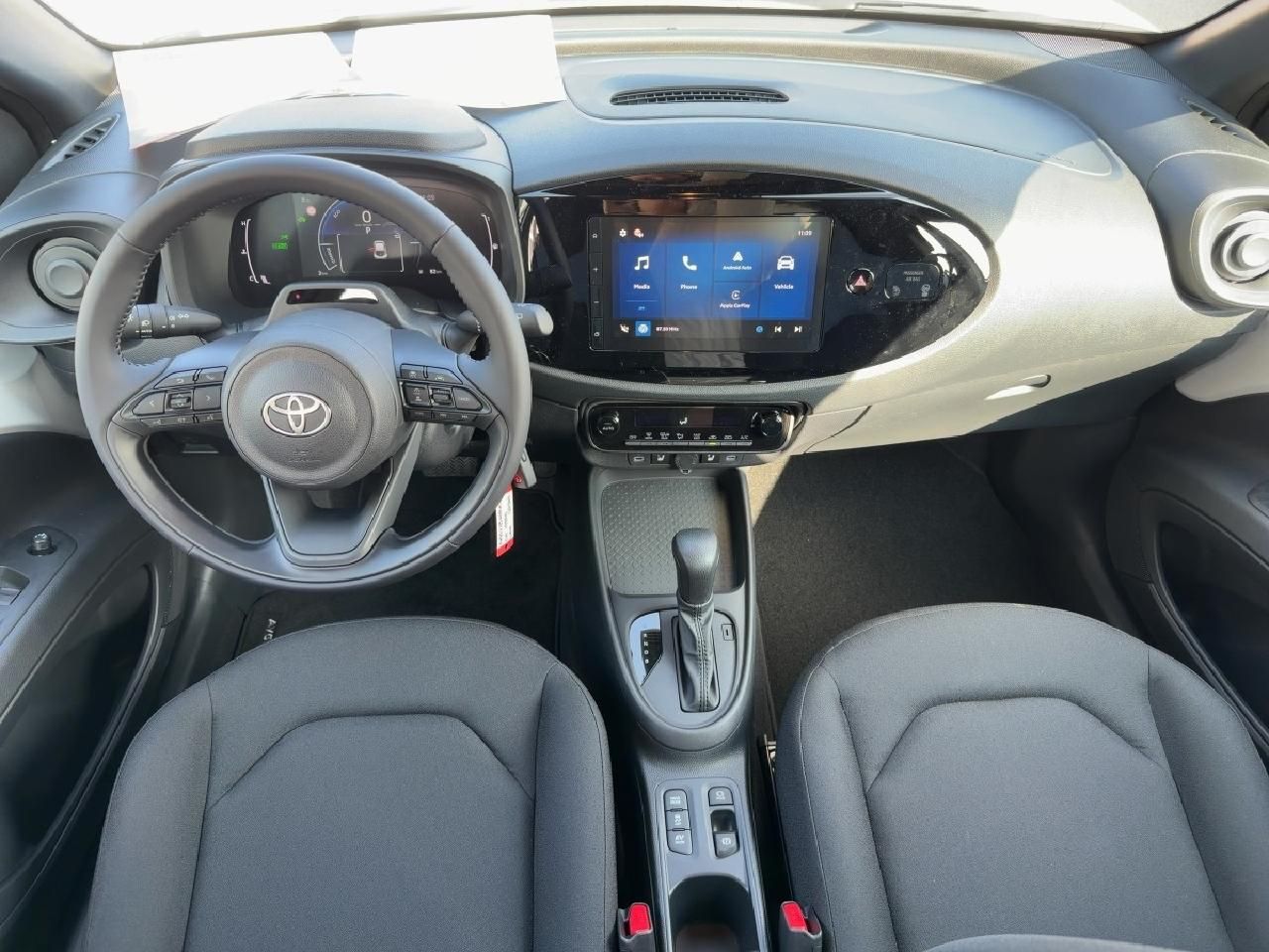 Fahrzeugabbildung Toyota Aygo X 1,5 Hybrid Active *SHZ *RCAM *CARPLAY*