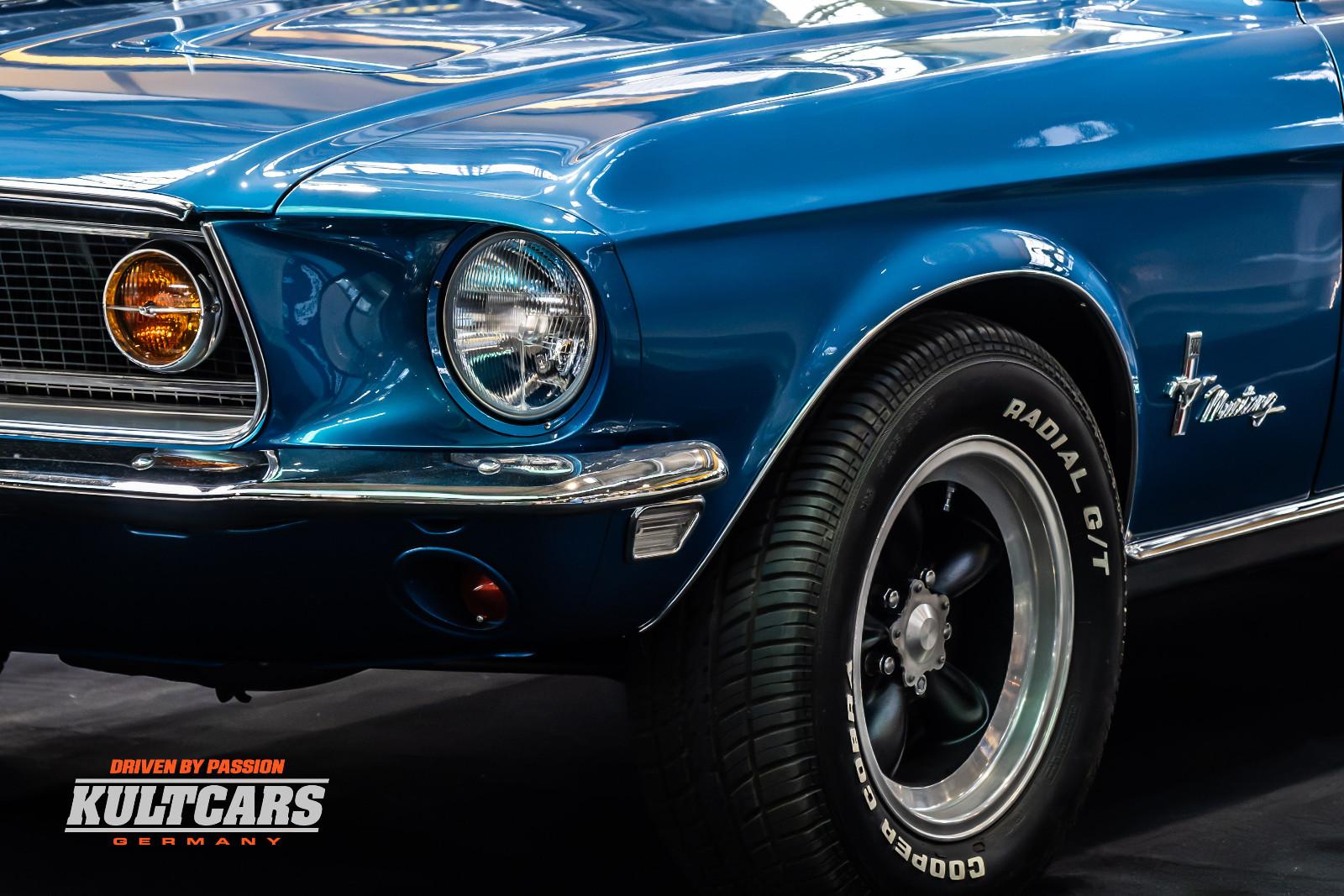 Ford Mustang Cabriolet  302 5.0l V8 - Kult Cars
