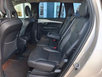 Volvo XC90 Momentum AWD*Vollausstattung*AHK*7-Sitzer*