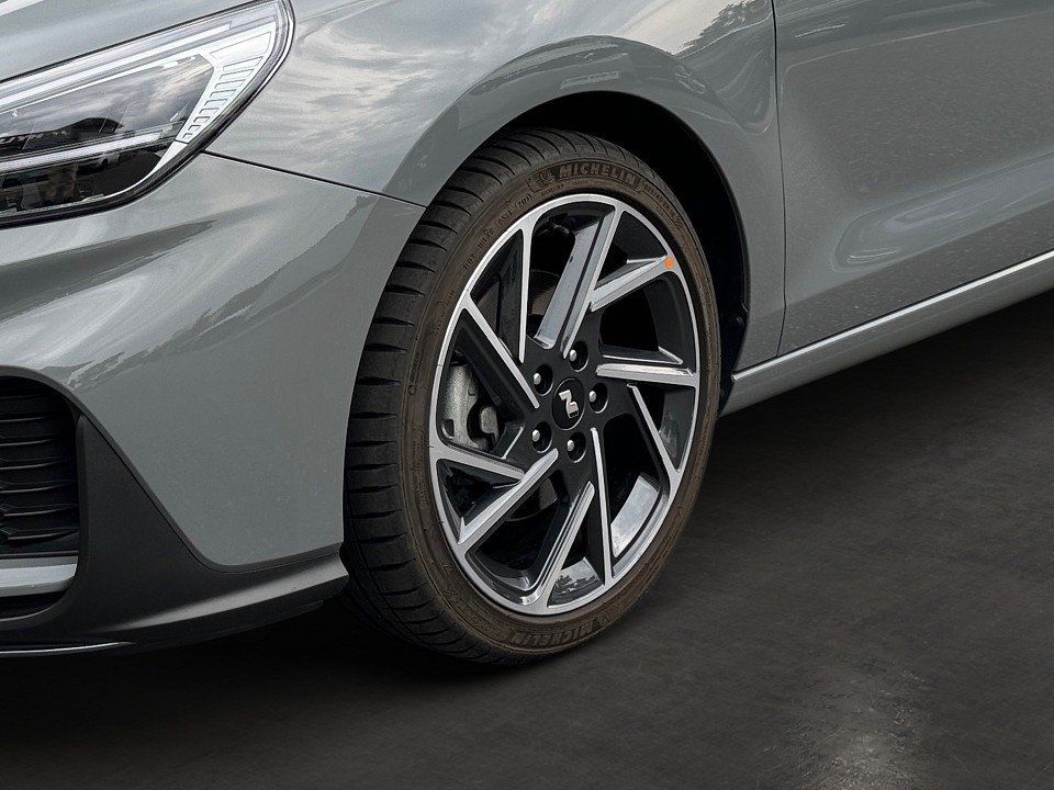 Fahrzeugabbildung Hyundai i30 Kombi 1.5T 160PS 48V N LINE