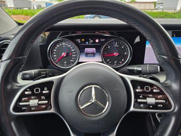 Mercedes E 220 - 11