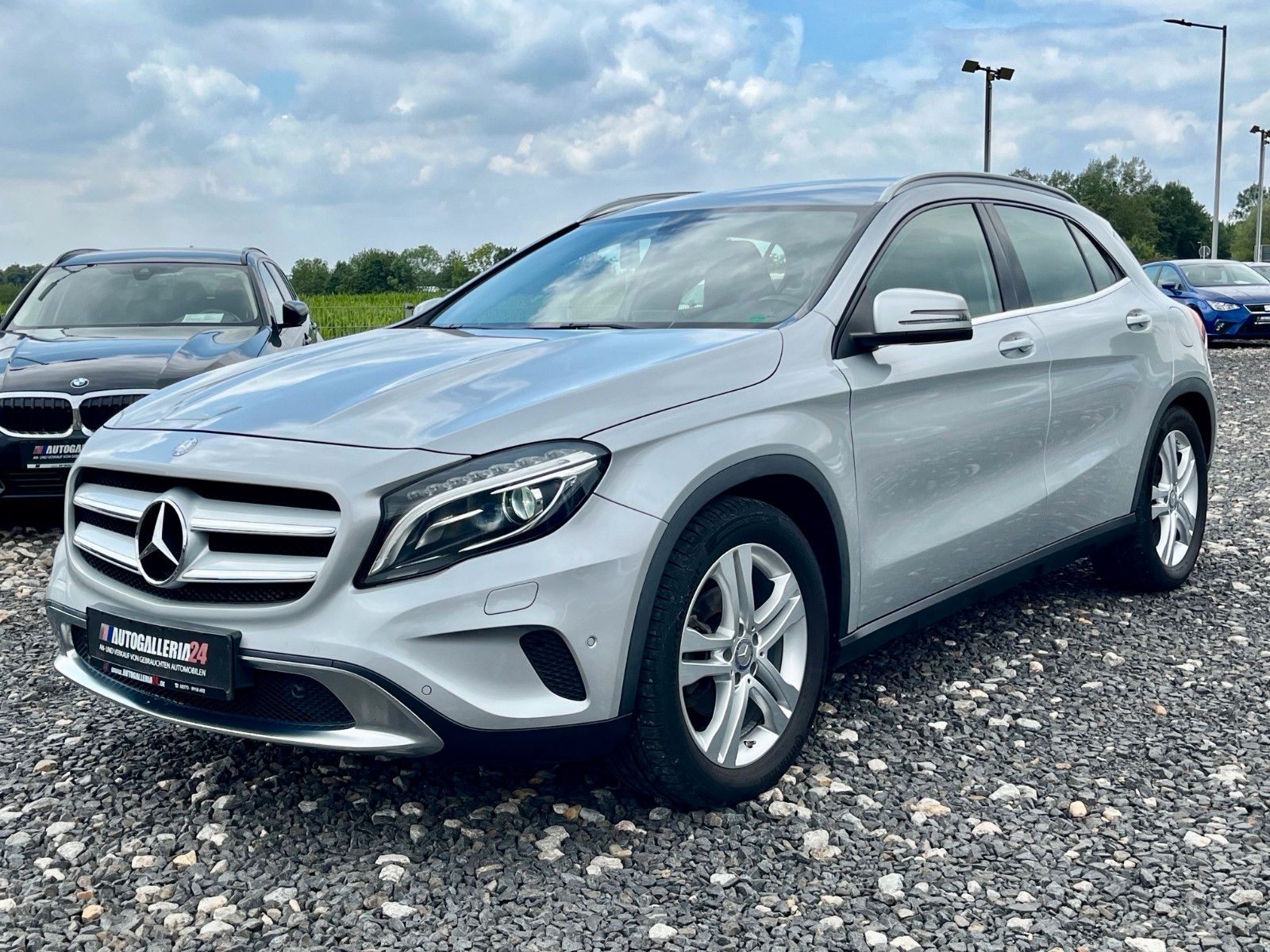 Fahrzeugabbildung Mercedes-Benz GLA 180 Urban Navi Xenon 2.HAND Leder SPORTSITZE