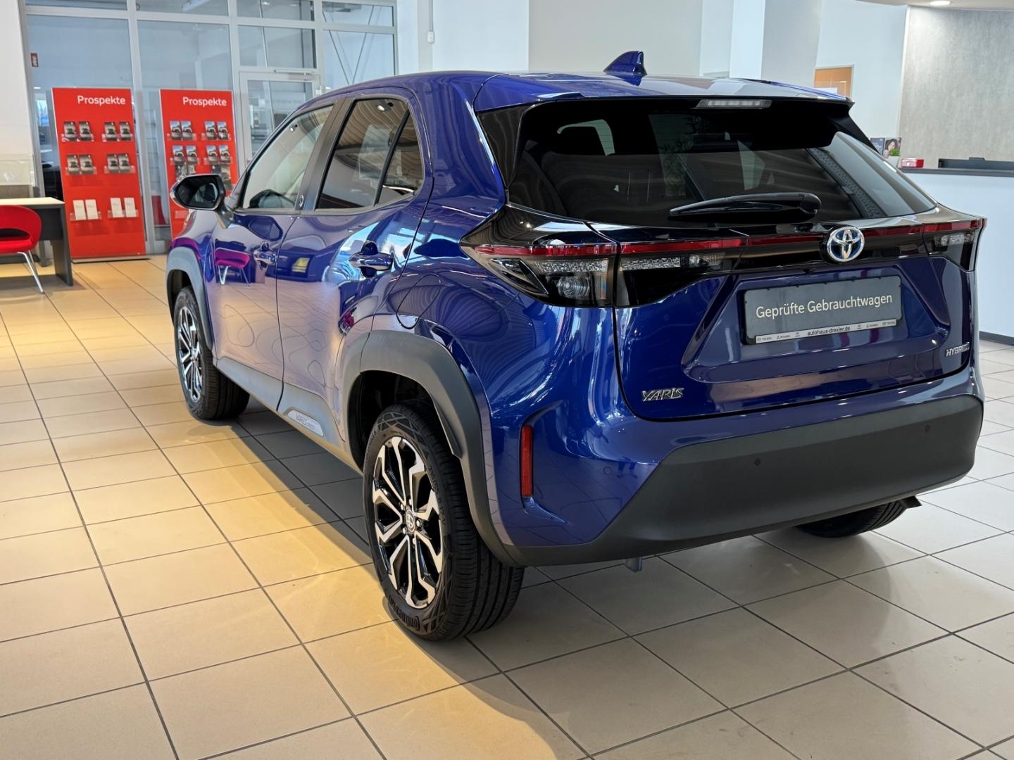 Toyota Yaris Cross Hybrid FWD Team Deutschland / Sitz-,