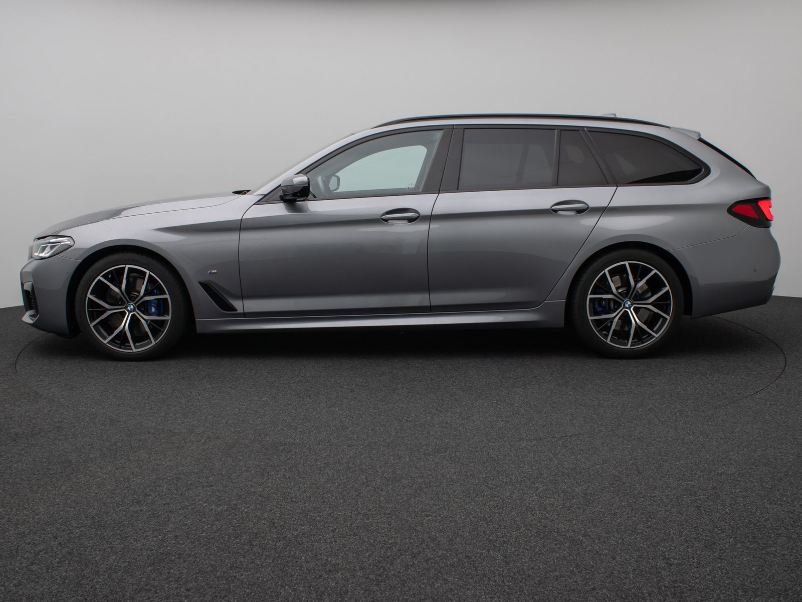 Fahrzeugabbildung BMW 530i M Sport Panorama 360°Laser HUD DAB H/K 19"