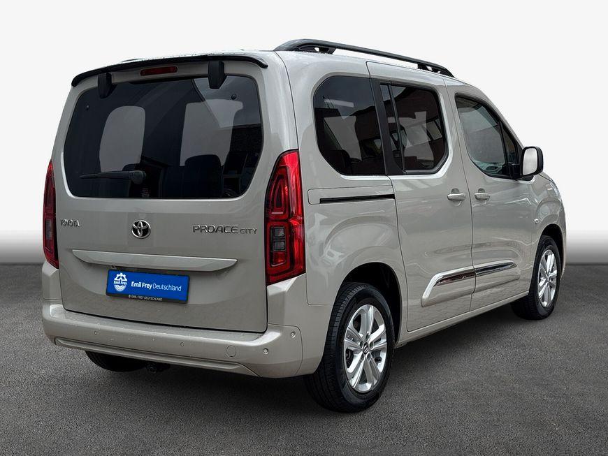 Toyota Proace City Verso 1.2 Turbo L1 Team D *Panorama*